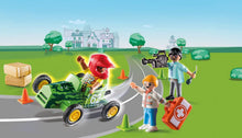 Carica l'immagine nel visualizzatore di Gallery, Playmobil Duck ON Call Ambulanza in Azione. Soccorso del Pilota da Corsa 70919